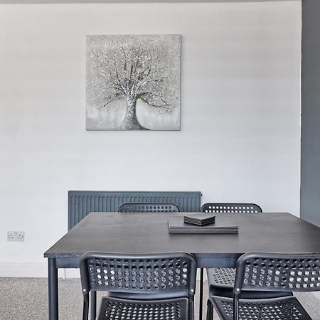 Hornchurch Luxury 3-Bed Apartment Near To London With Parking מראה חיצוני תמונה