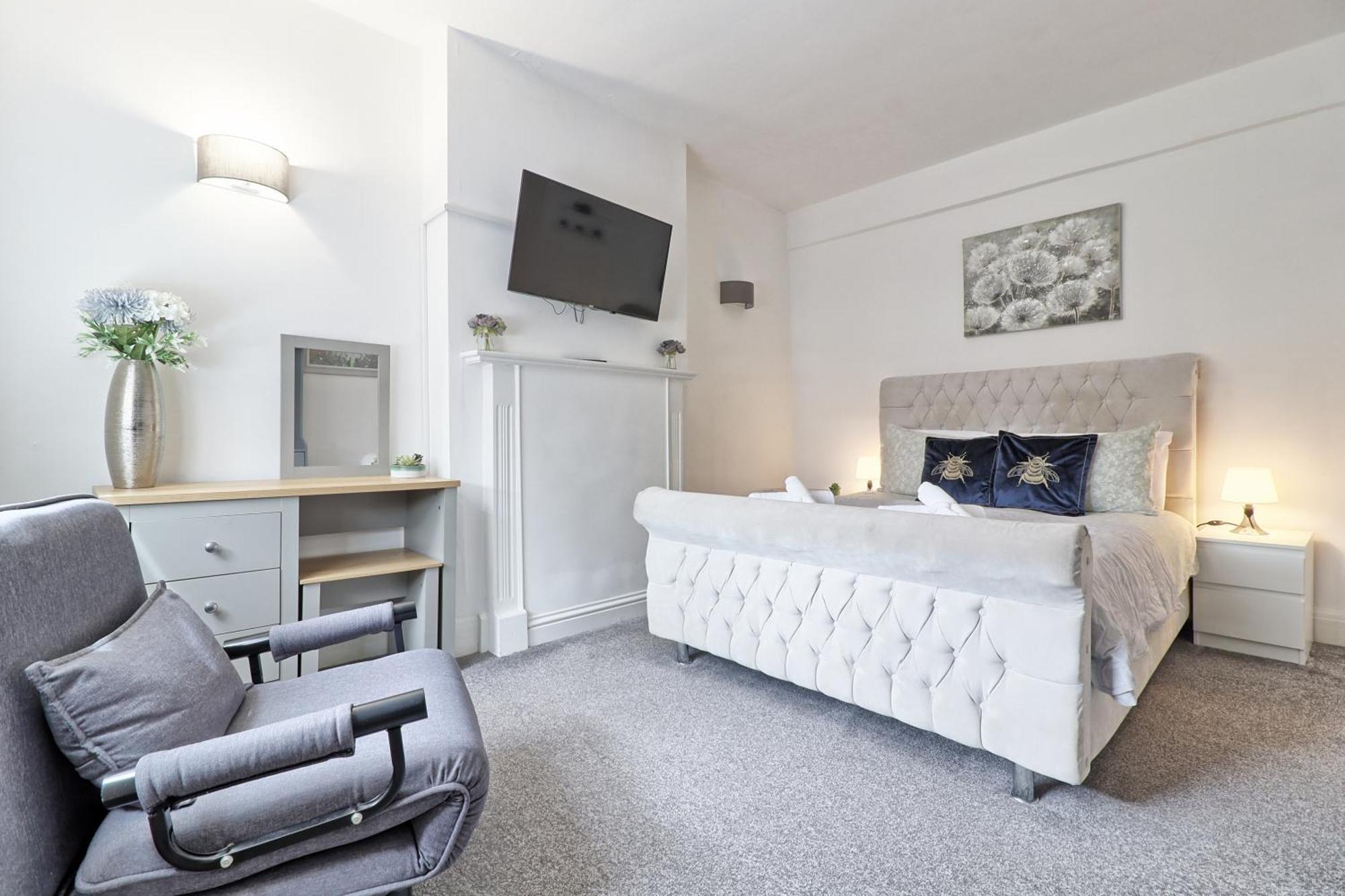 Hornchurch Luxury 3-Bed Apartment Near To London With Parking מראה חיצוני תמונה