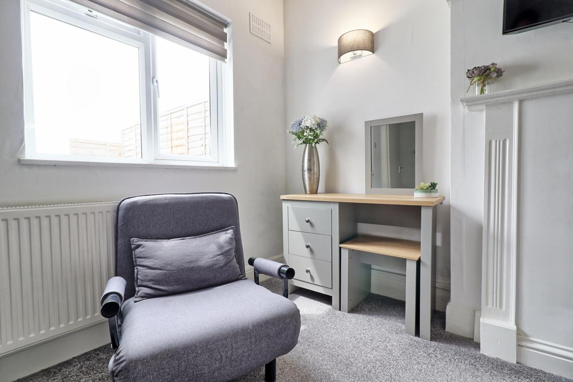 Hornchurch Luxury 3-Bed Apartment Near To London With Parking מראה חיצוני תמונה