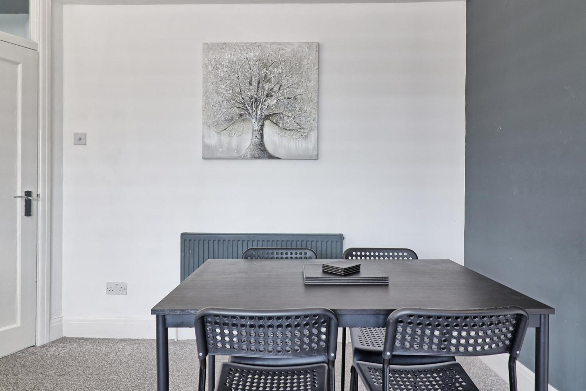 Hornchurch Luxury 3-Bed Apartment Near To London With Parking מראה חיצוני תמונה