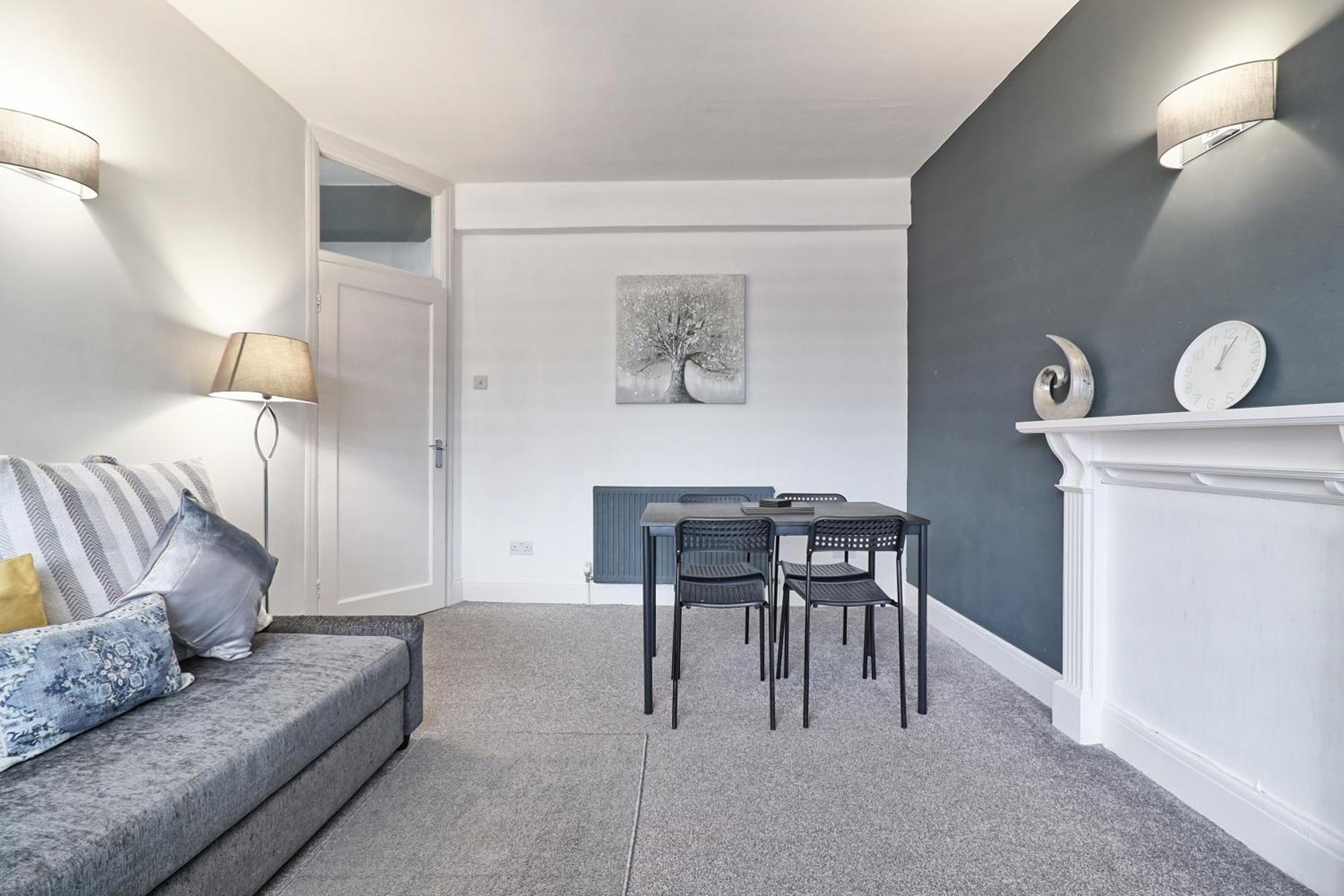 Hornchurch Luxury 3-Bed Apartment Near To London With Parking מראה חיצוני תמונה