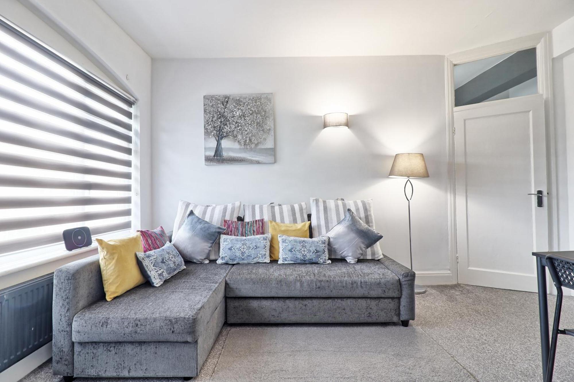 Hornchurch Luxury 3-Bed Apartment Near To London With Parking מראה חיצוני תמונה