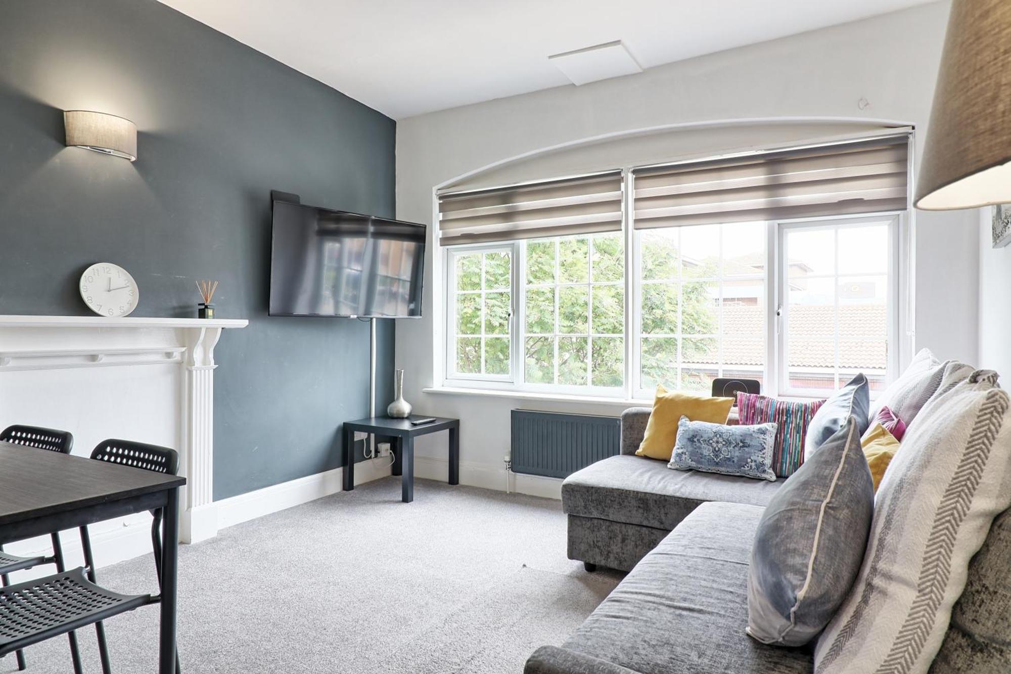 Hornchurch Luxury 3-Bed Apartment Near To London With Parking מראה חיצוני תמונה